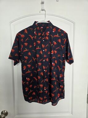 Men's Casual Short-Sleeve Button-Down Shirt in Black with Red Floral Print